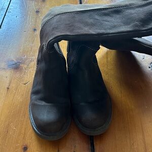 Clark’s brown knee high boot